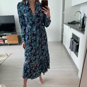 Long sleeve blue patterned dress